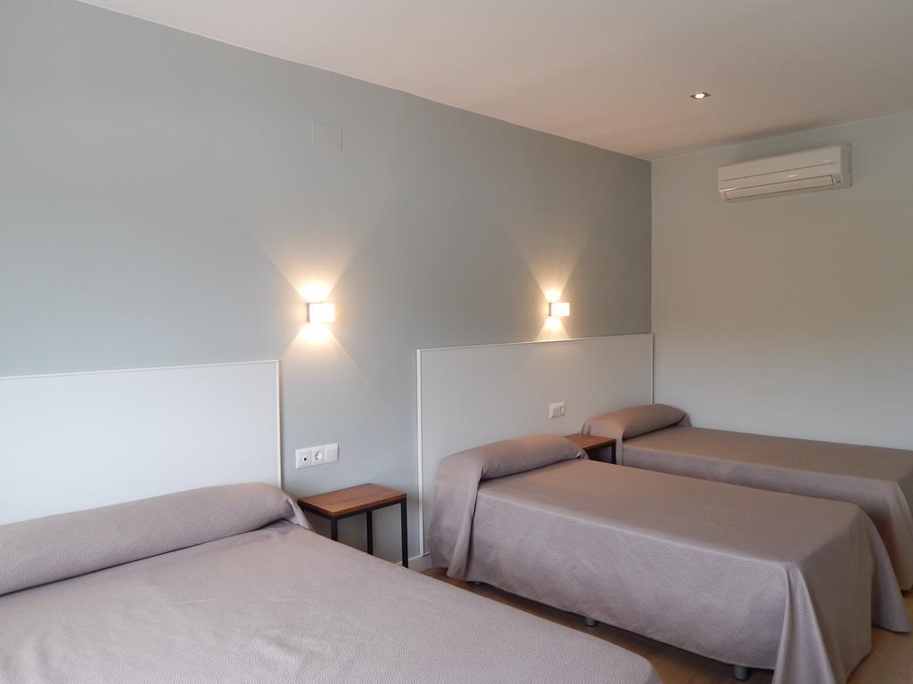 Hostal Las Cumbres โกนิล เด ลาฟรอนเตรา ภายนอก รูปภาพ