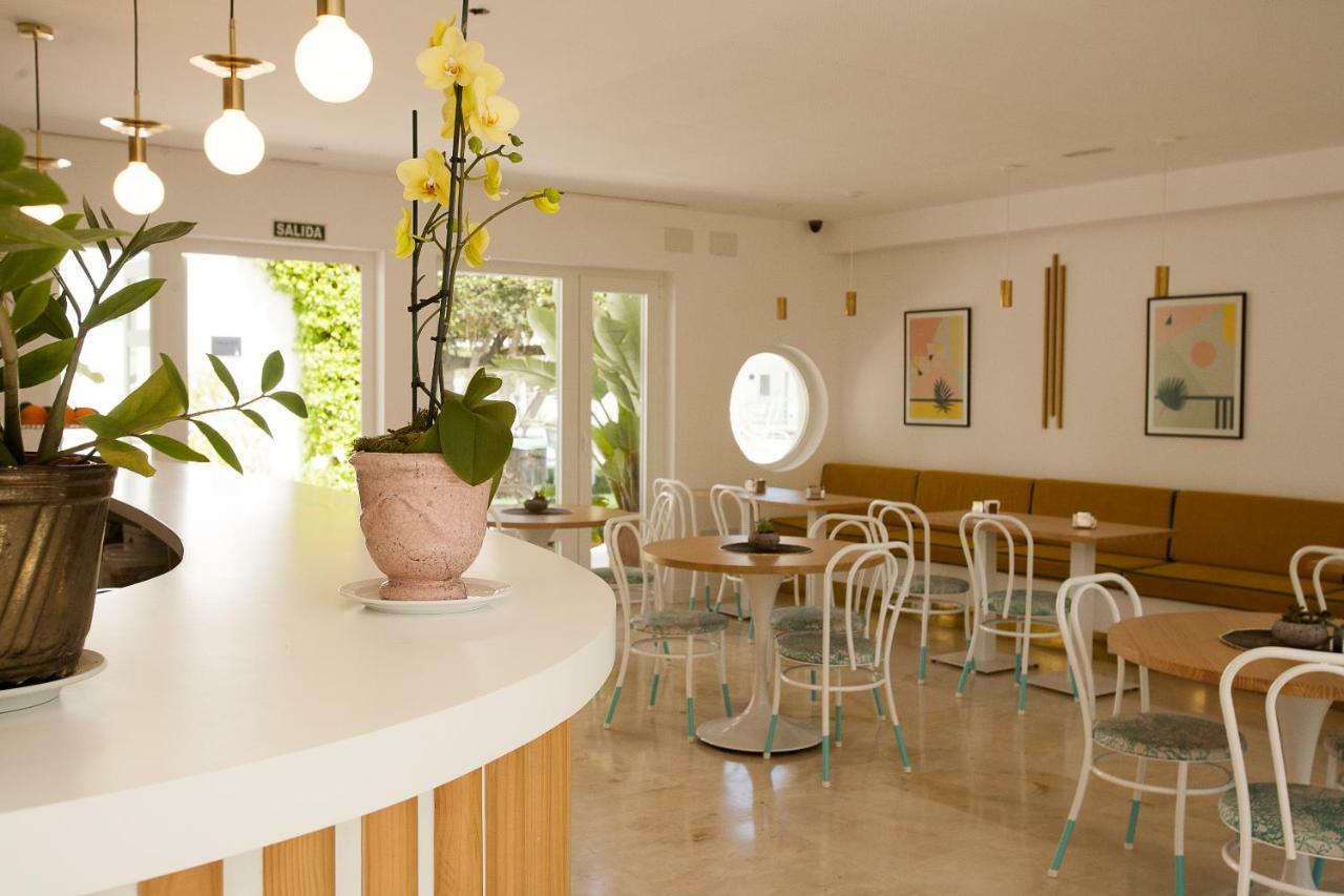 Hostal Las Cumbres โกนิล เด ลาฟรอนเตรา ภายนอก รูปภาพ