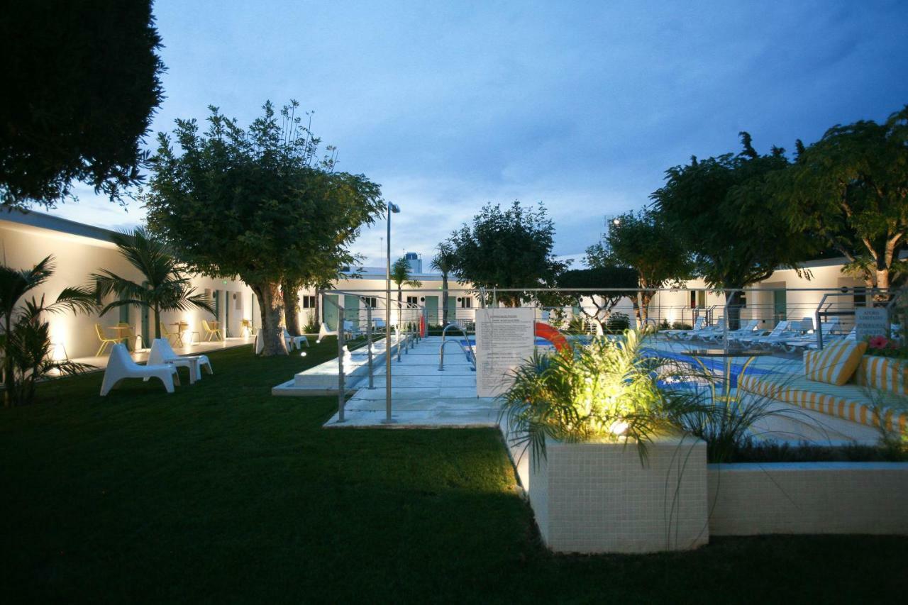 Hostal Las Cumbres โกนิล เด ลาฟรอนเตรา ภายนอก รูปภาพ